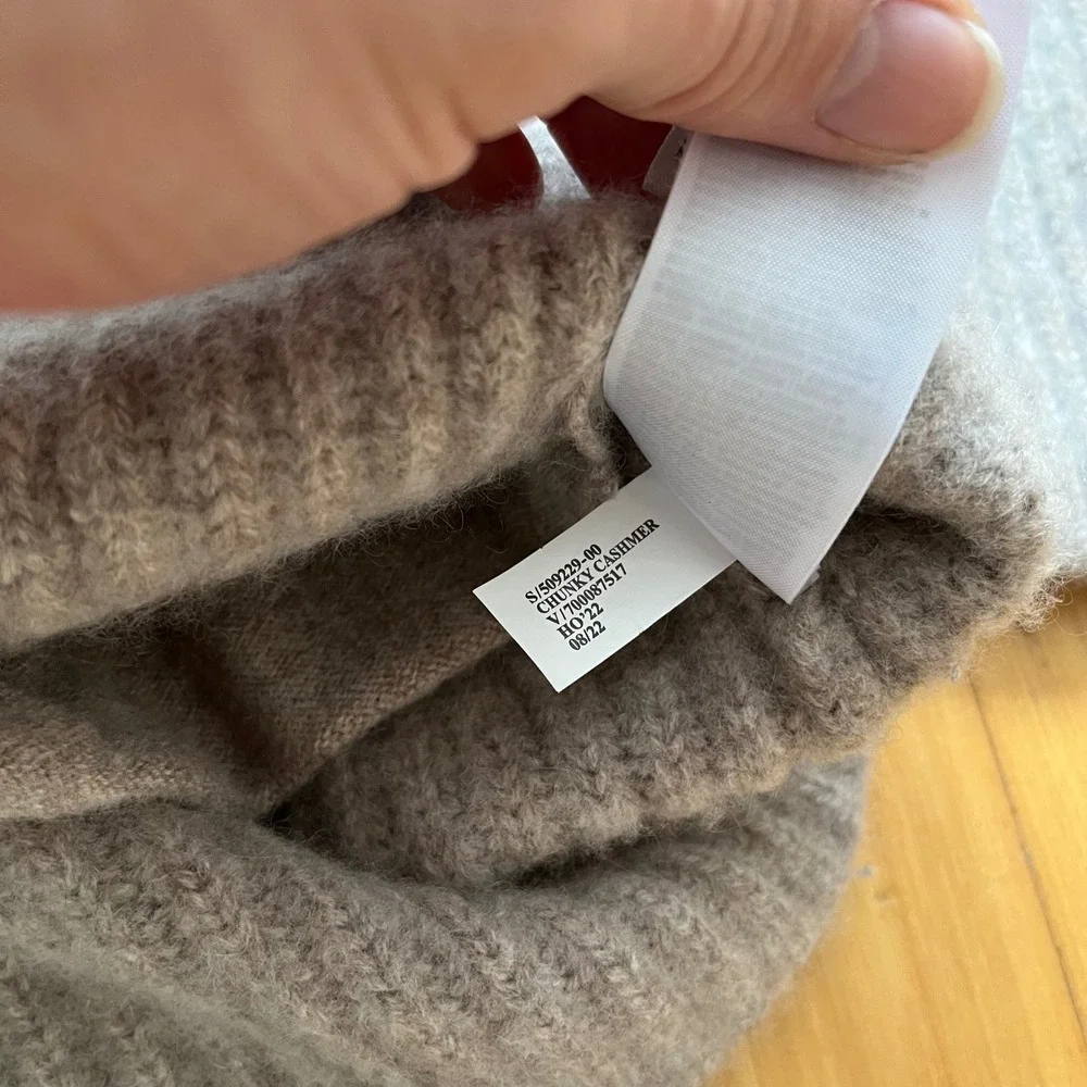 Banana Republic 100% Cashmere Ribbed Cardigan Sweater Grey Beige Womens XS - Picture 9 of 10